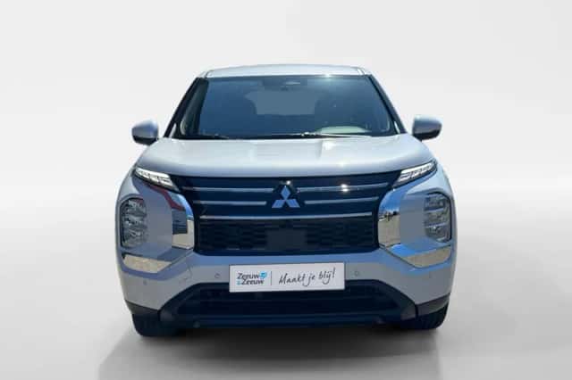 Mitsubishi Outlander (2026) thumbnail 6
