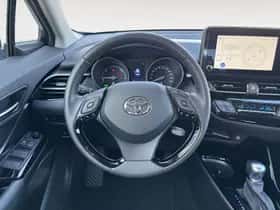 Toyota C-HR (2023) thumbnail 15