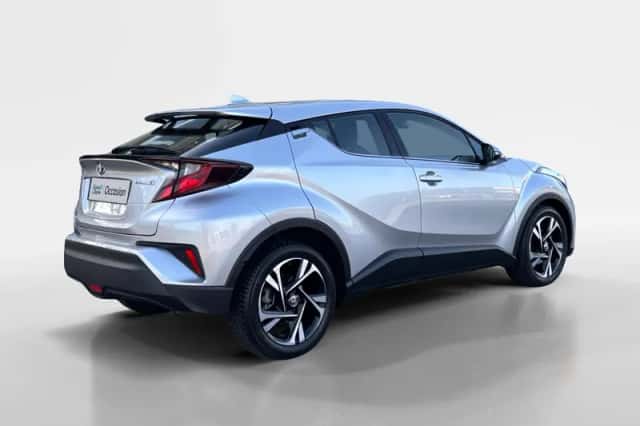 Toyota C-HR (2023) thumbnail 4