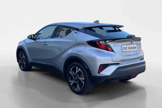 Toyota C-HR (2023) thumbnail 6