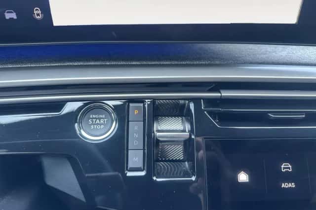 Peugeot 3008 (2024) thumbnail 14