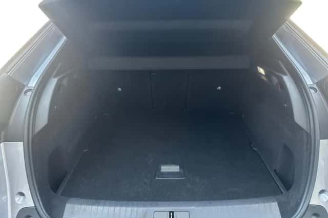 Peugeot 3008 (2024) thumbnail 15