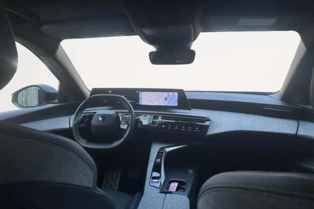 Peugeot 3008 (2024) thumbnail 21