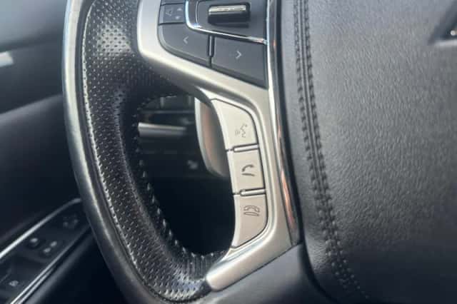 Mitsubishi Outlander (2021) thumbnail 23