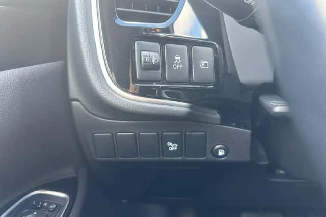 Mitsubishi Outlander (2021) thumbnail 27