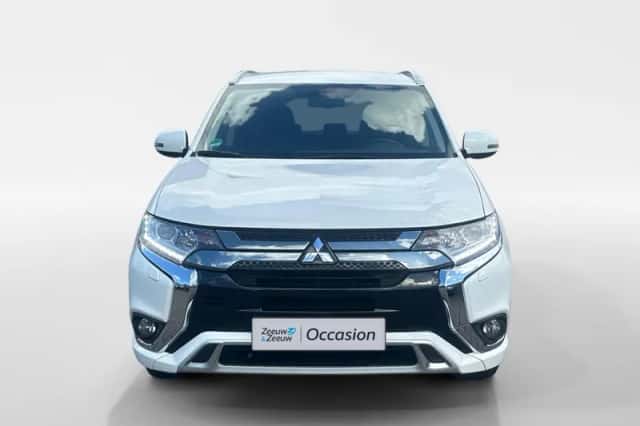 Mitsubishi Outlander (2021) thumbnail 7