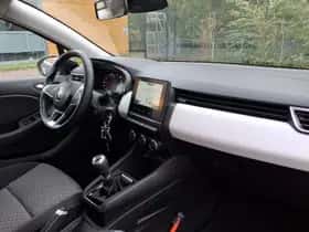 Renault Clio (2023) thumbnail 17
