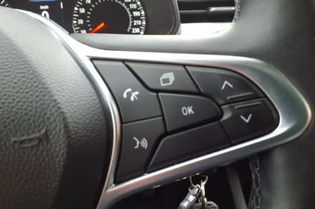 Renault Clio (2023) thumbnail 24