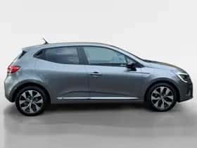 Renault Clio (2023) thumbnail 4