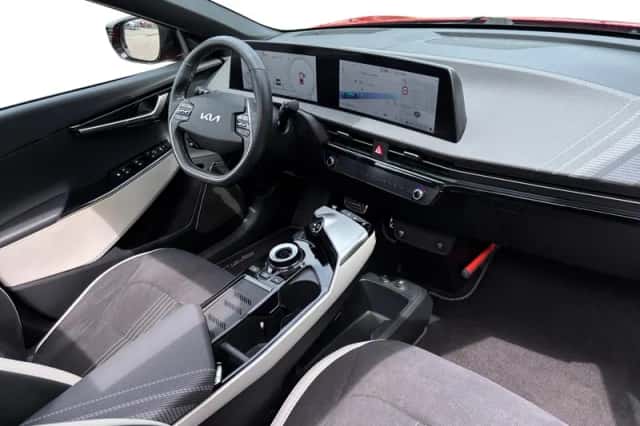 Kia EV6 (2022) thumbnail 14