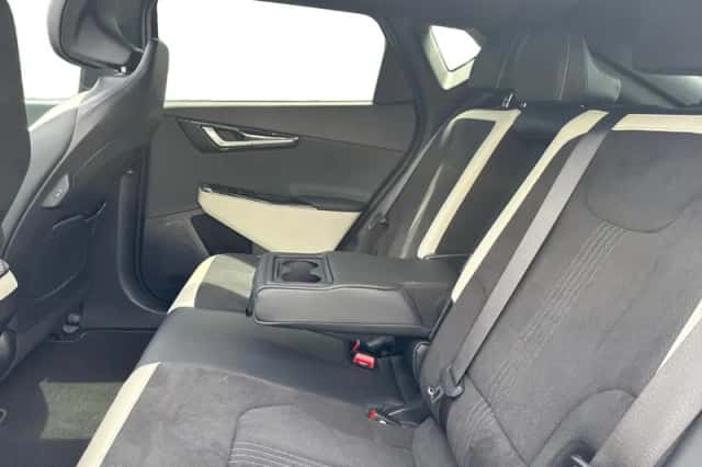 Kia EV6 (2022) thumbnail 16