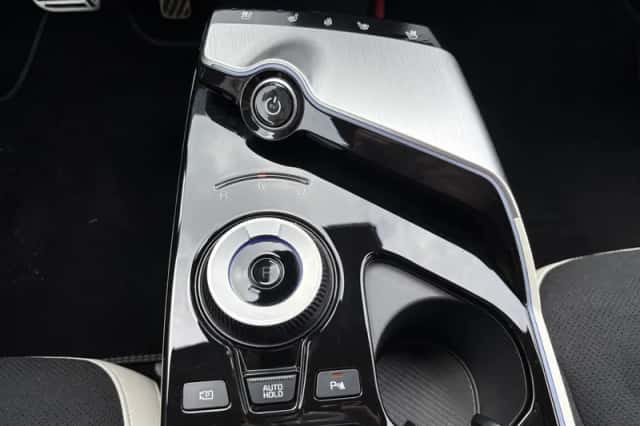 Kia EV6 (2022) thumbnail 17