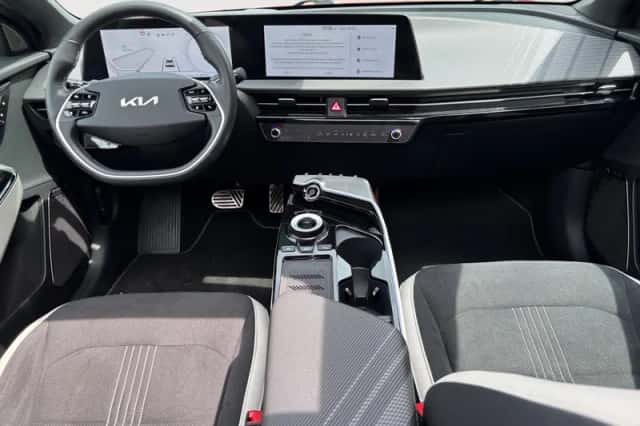 Kia EV6 (2022) thumbnail 24
