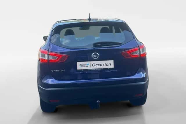 Nissan Qashqai (2015) thumbnail 4