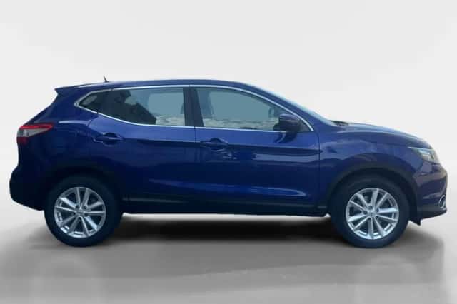 Nissan Qashqai (2015) thumbnail 10