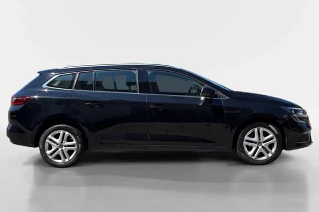 Renault Mégane (2018) thumbnail 3