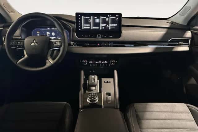 Mitsubishi Outlander (2026) thumbnail 11