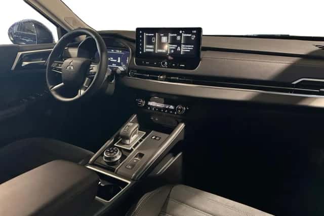 Mitsubishi Outlander (2026) thumbnail 14