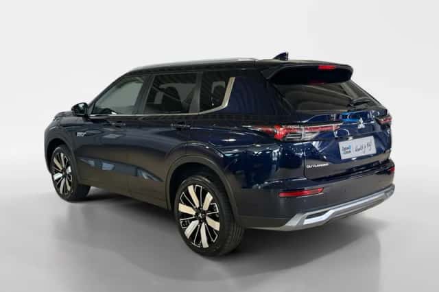 Mitsubishi Outlander (2026) thumbnail 3