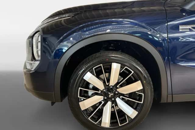 Mitsubishi Outlander (2026) thumbnail 4
