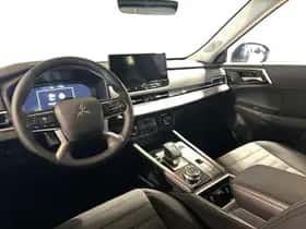 Mitsubishi Outlander (2026) thumbnail 10