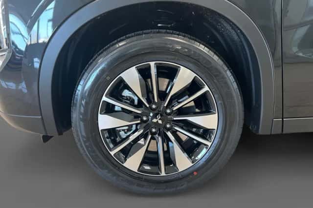 Mitsubishi Outlander (2026) thumbnail 13
