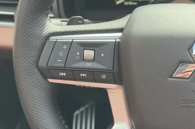 Mitsubishi Outlander (2026) thumbnail 14
