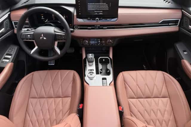 Mitsubishi Outlander (2026) thumbnail 17