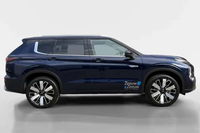 Mitsubishi Outlander (2026) thumbnail 3