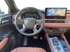 Mitsubishi Outlander (2026) thumbnail 16