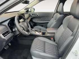 Mitsubishi Outlander (2026) thumbnail 11