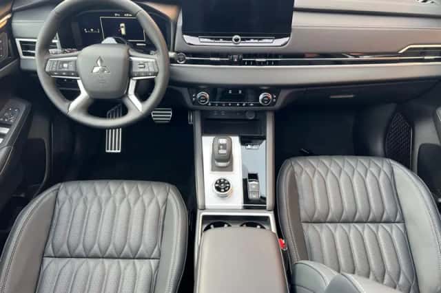 Mitsubishi Outlander (2026) thumbnail 12