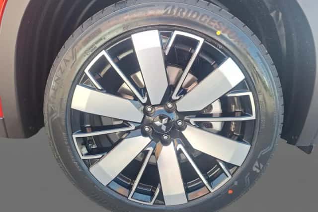 Mitsubishi Outlander (2026) thumbnail 4