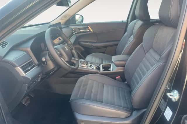 Mitsubishi Outlander (2026) thumbnail 11