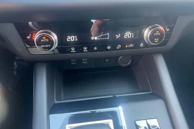 Mitsubishi Outlander (2026) thumbnail 17
