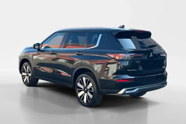 Mitsubishi Outlander (2026) thumbnail 8