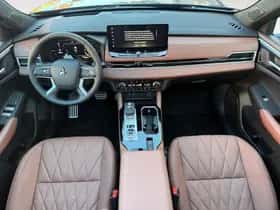 Mitsubishi Outlander (2026) thumbnail 14