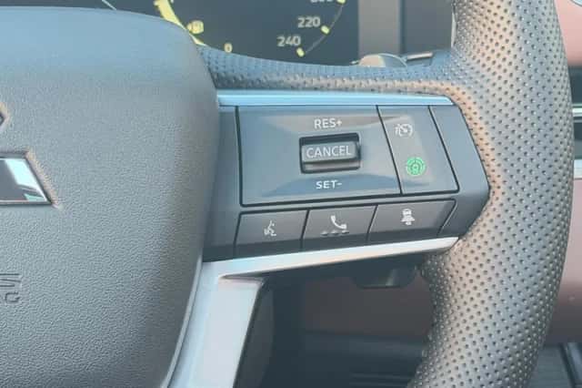 Mitsubishi Outlander (2026) thumbnail 21