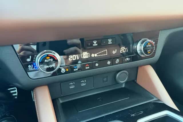 Mitsubishi Outlander (2026) thumbnail 23