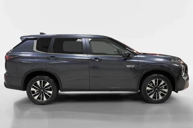 Mitsubishi Outlander (2026) thumbnail 4