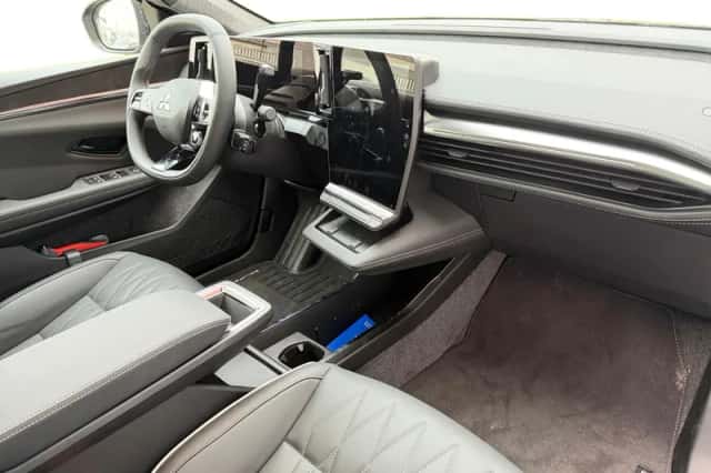 Mitsubishi Eclipse Cross (2025) thumbnail 26