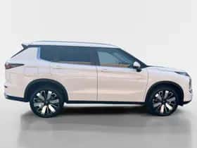 Mitsubishi Outlander (2026) thumbnail 5