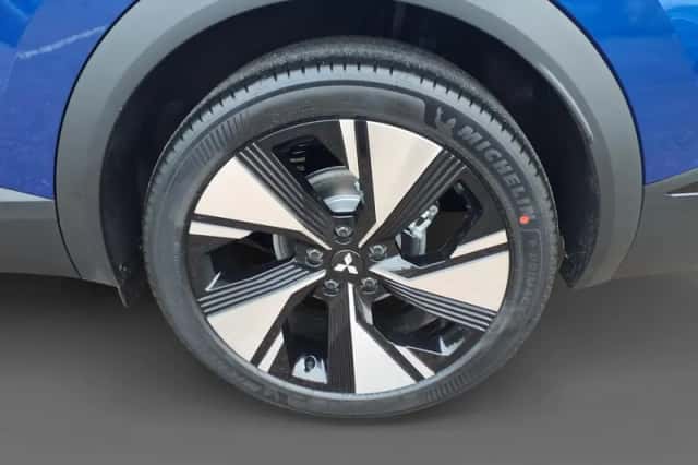 Mitsubishi Grandis (2026) thumbnail 9