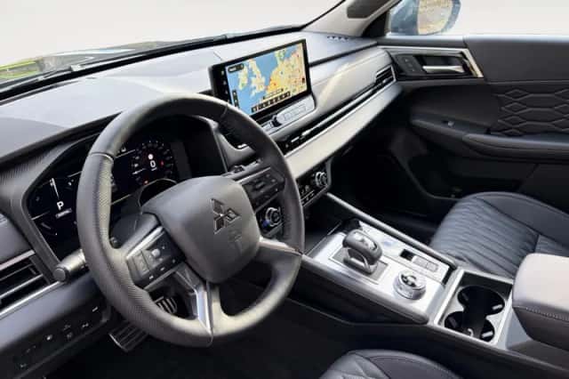 Mitsubishi Outlander (2025) thumbnail 13