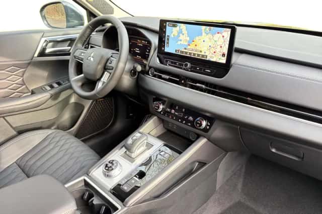 Mitsubishi Outlander (2025) thumbnail 14