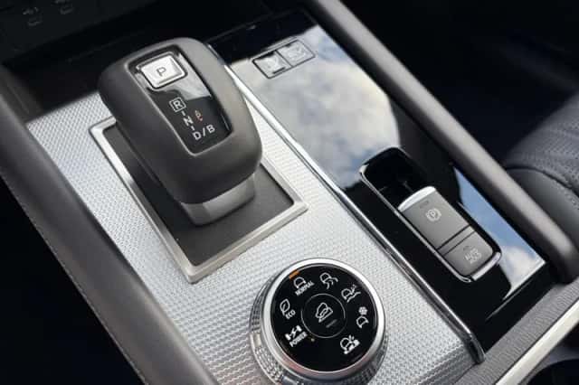 Mitsubishi Outlander (2025) thumbnail 23