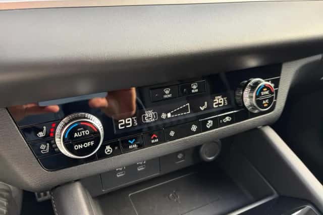 Mitsubishi Outlander (2025) thumbnail 24