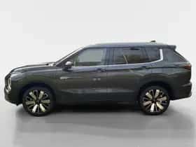 Mitsubishi Outlander (2025) thumbnail 4