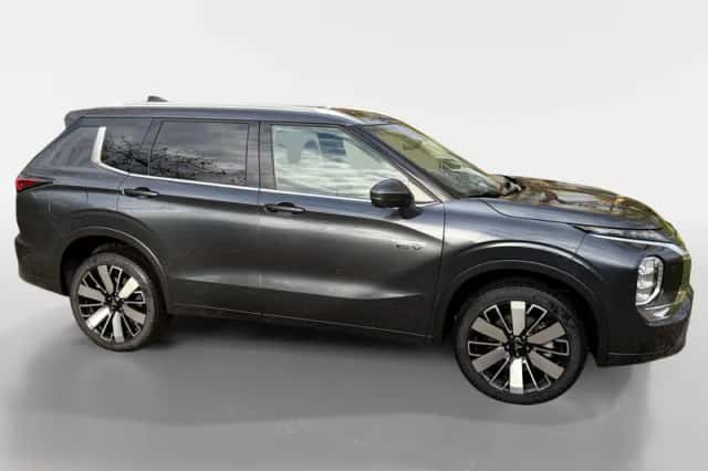 Mitsubishi Outlander (2025) thumbnail 5