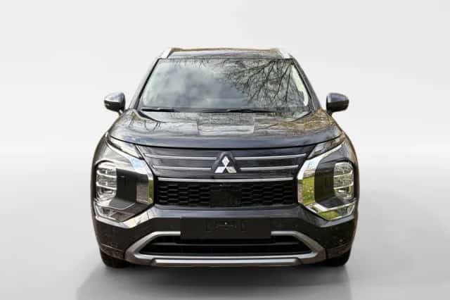 Mitsubishi Outlander (2025) thumbnail 8